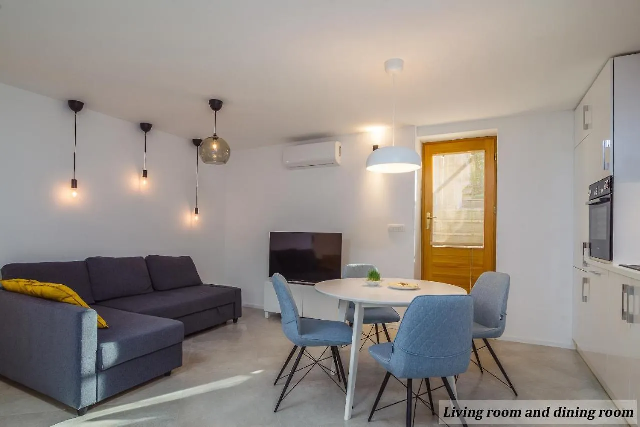 Charming Apartment Petrus **** Trogir