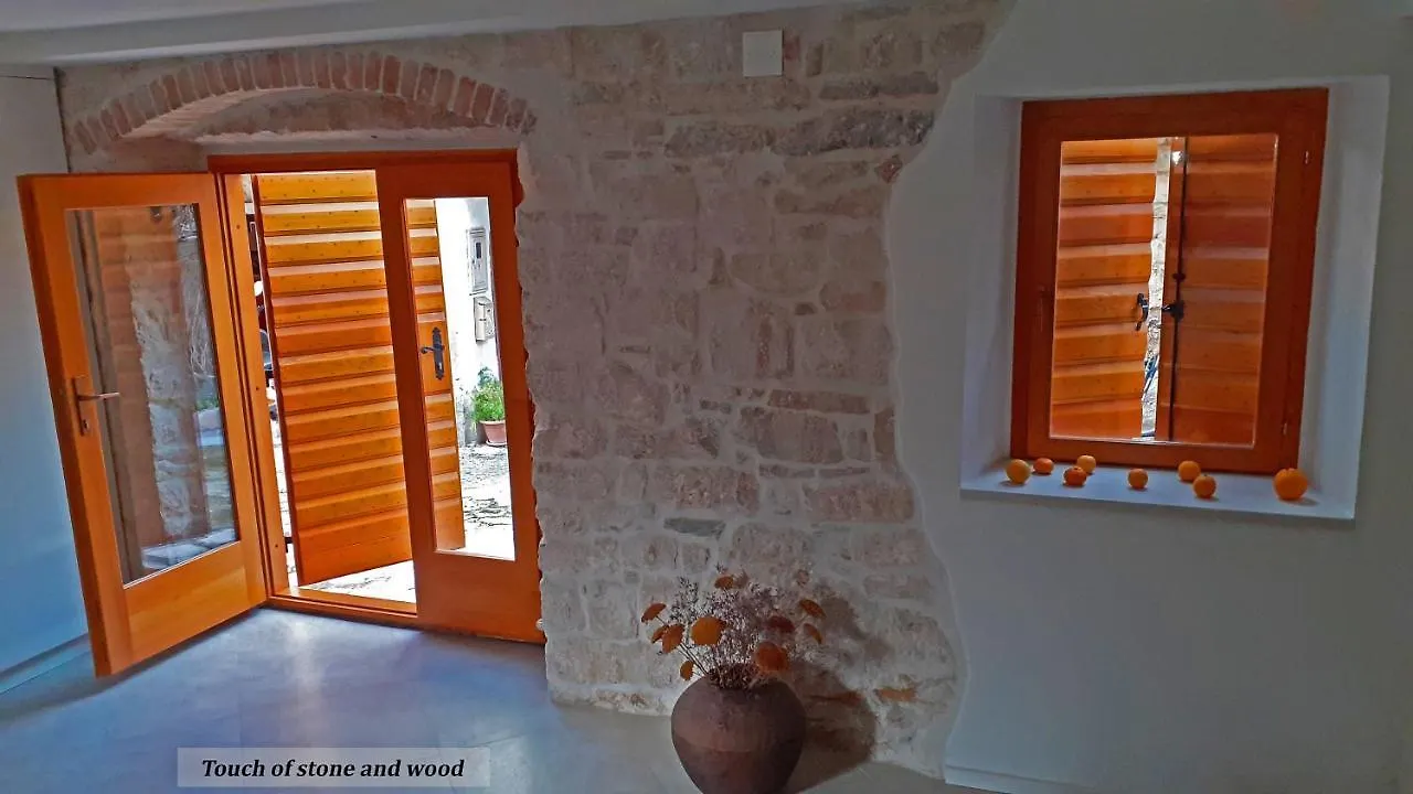 Charming Apartment Petrus **** Trogir