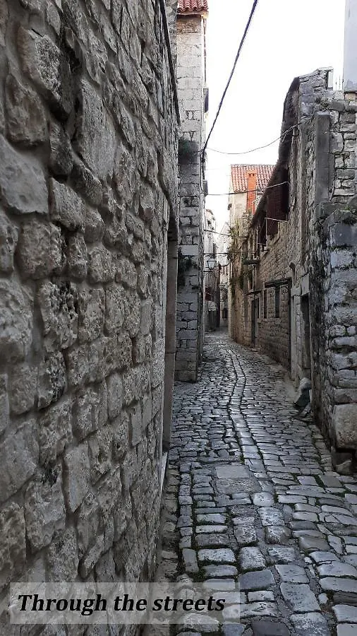 Charming Apartment Petrus **** Trogir